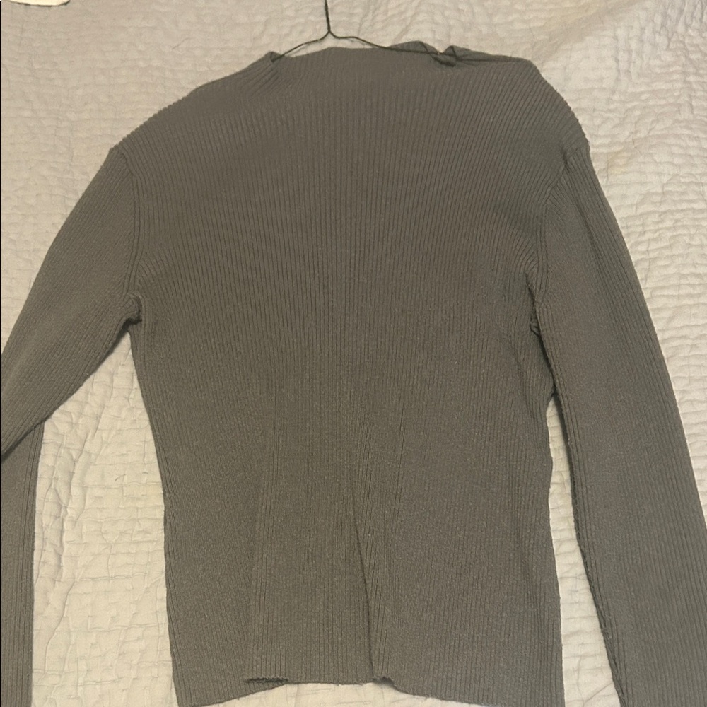 Light gray sweater